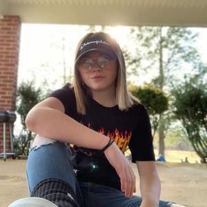 Meet your Posher, Jasmine